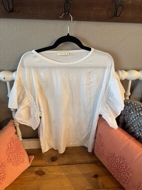 Stark x Women's White Ruffle Sleeve Top